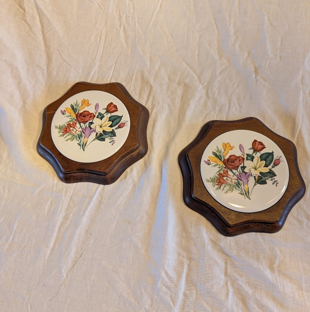 2/40$ Floral Ceramic Tile Coasters with Wood Frames - Set of 2